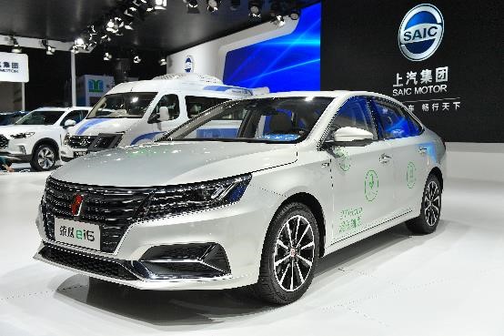 Z6·尊龙凯时创新产品“驶入”2017工博会